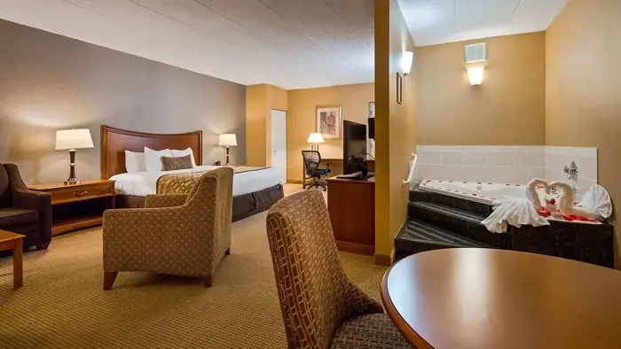Clarion Inn North Haven Hotel