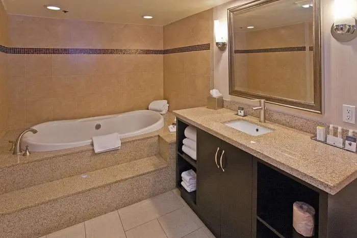 Doubletree By Hilton Hotel Los Angeles