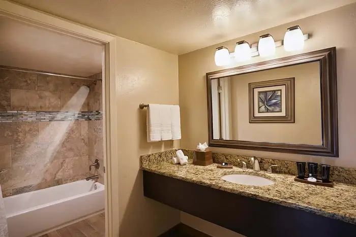 Scottsdale Plaza Resort & Villas