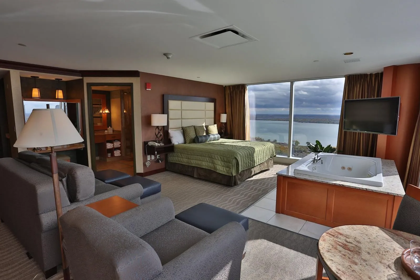 Florida Hotels with Jacuzzi in Rooms