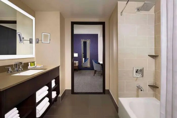 Hilton Austin