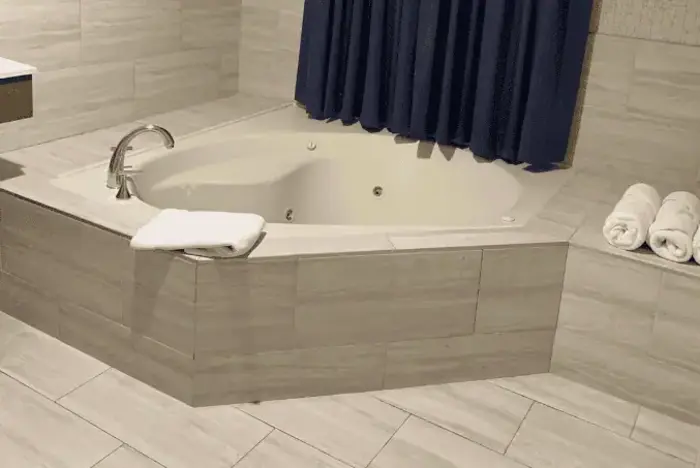 Holiday Inn Express & Suites Los Angeles