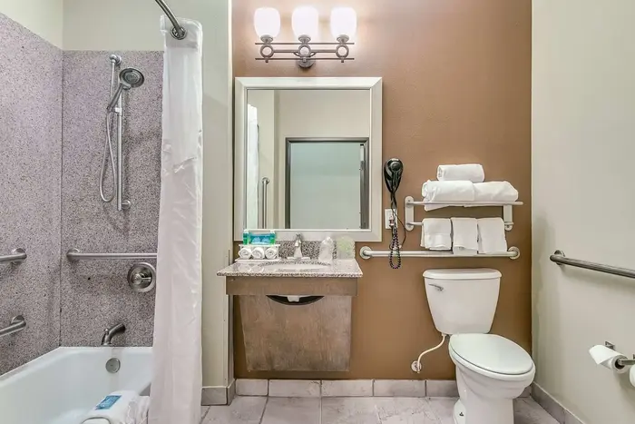 Holiday Inn Express & Suites Lubbock