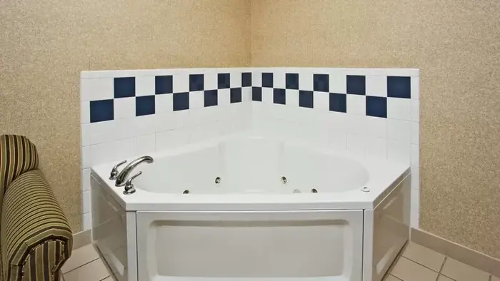 Holiday Inn Express & Suites Anderson by IHG