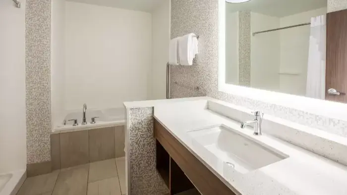 Holiday Inn Express & Suites Greenwood By IHG