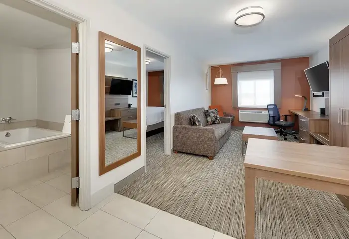 Holiday Inn Express & Suites Scottsbluff