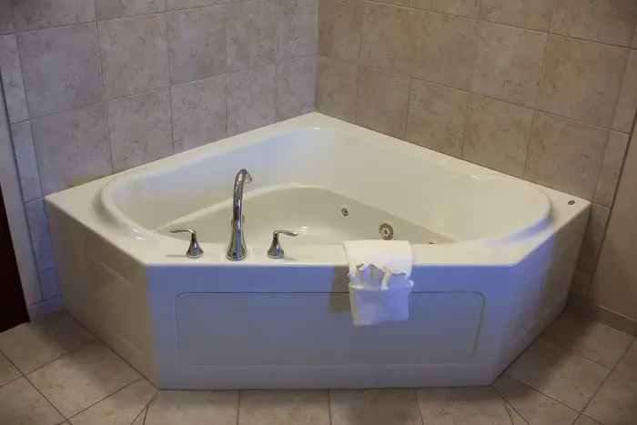 Holiday Inn Express & Suites Youngstown 