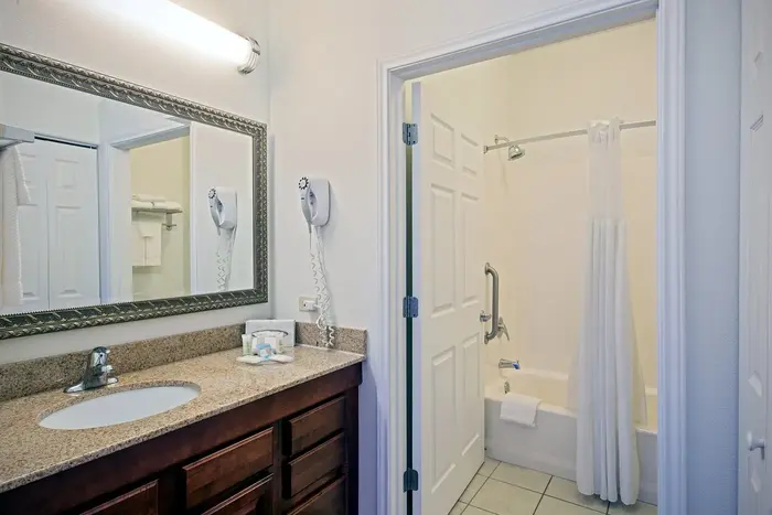 Holiday Inn Rockford(i-90&rt 20/state St) By IHG