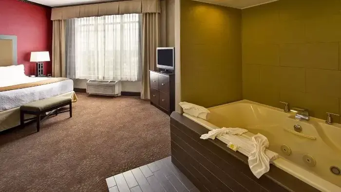 Holiday Inn & Suites Chicago Northwest - Elgin By IHG
