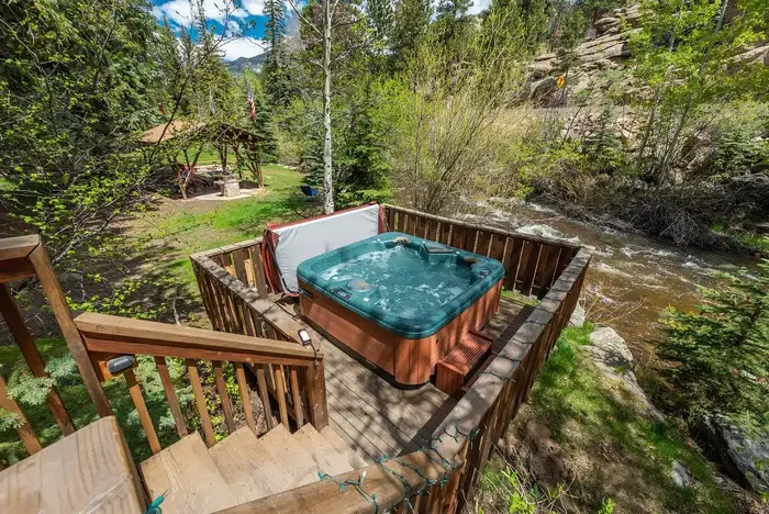 Ponderosa Lodge