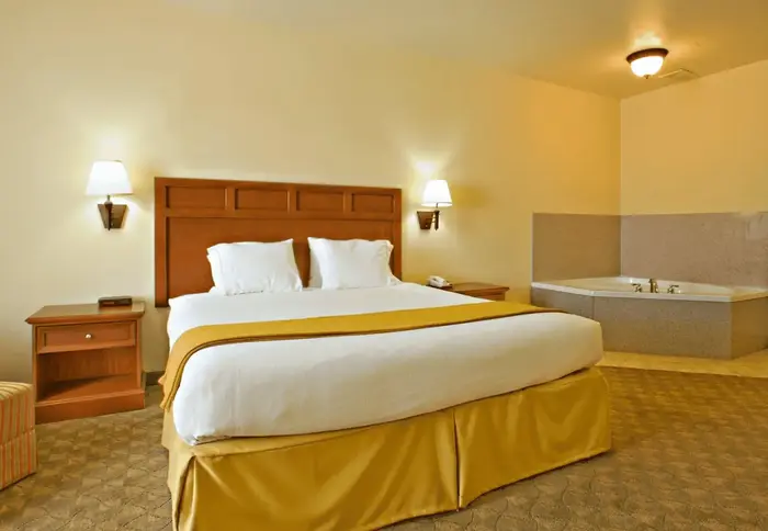 Holiday Inn Express & Suites Levelland