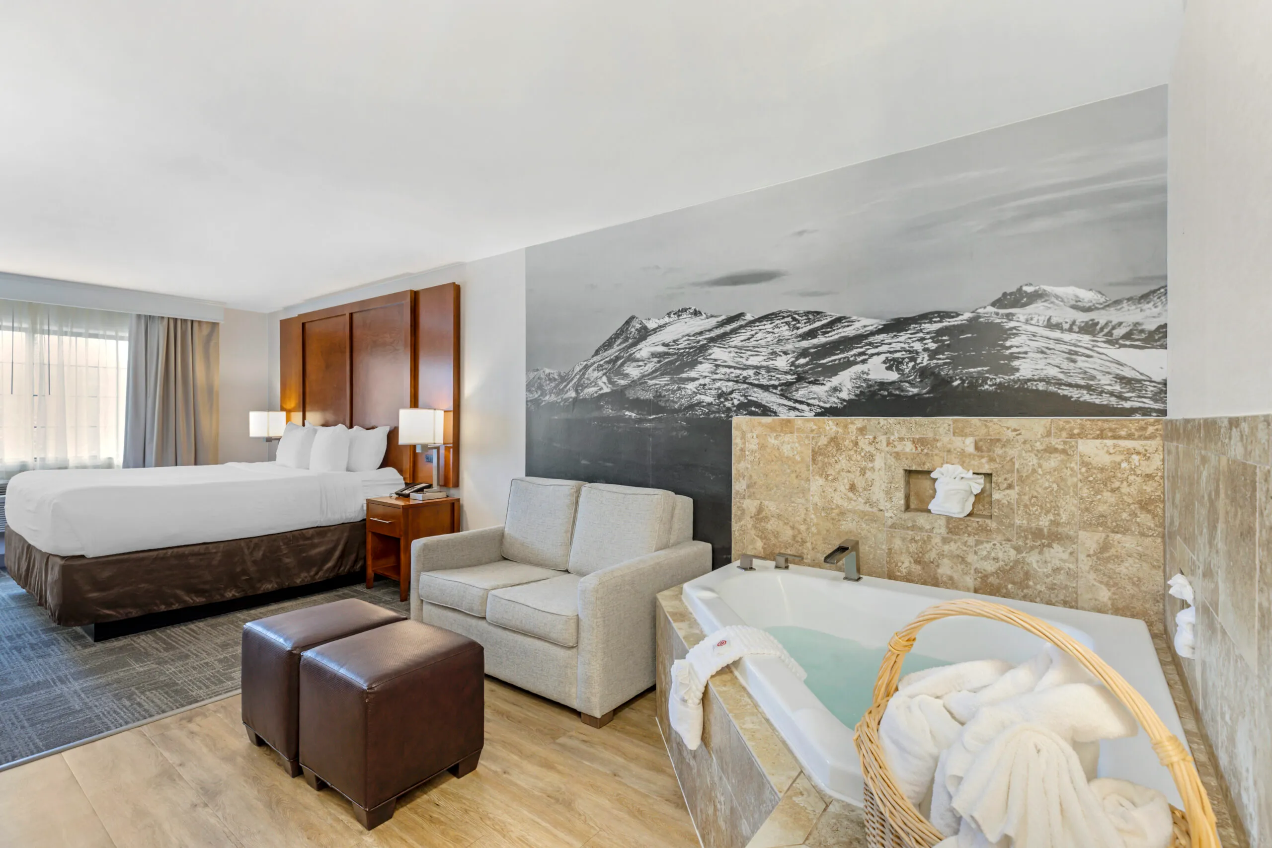 Kentucky Hotels with Jacuzzi in Rooms