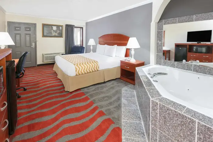 Travelodge by Wyndham Norman