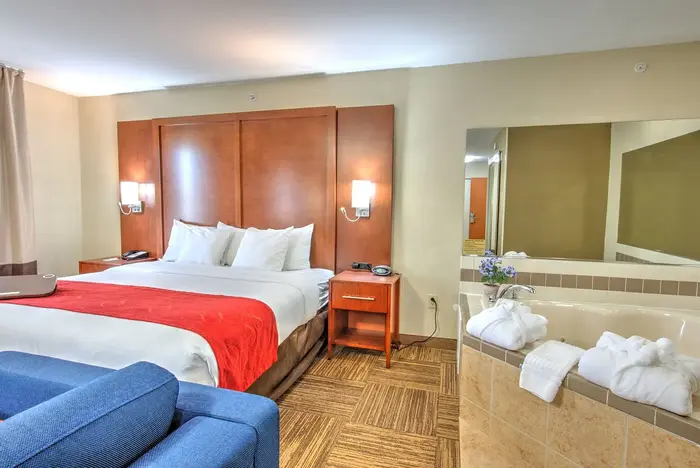 Comfort Suites Urbana Champaign, University Area
