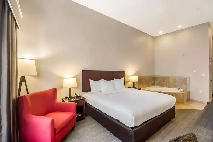 Comfort Inn & Suites