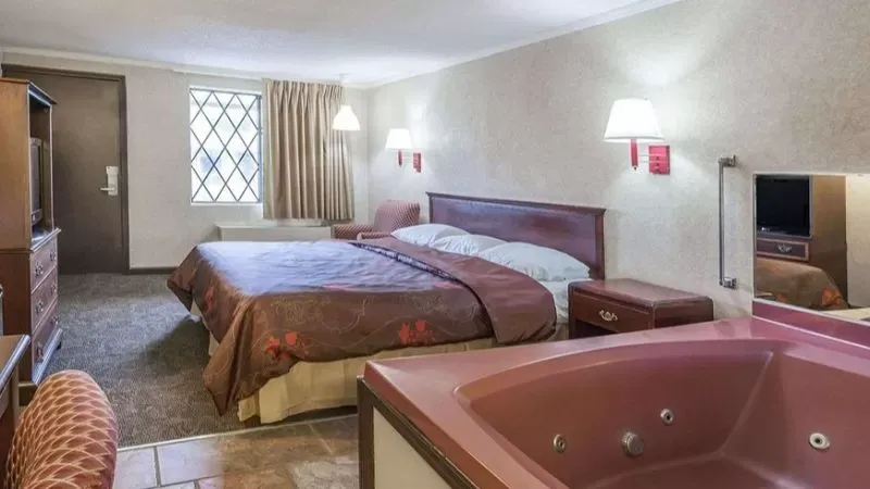 Knights Inn Farmington Hill