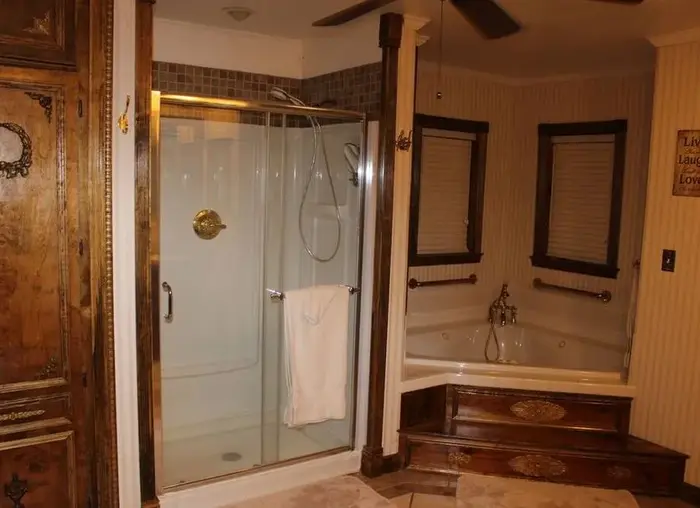 Book Nook Inn