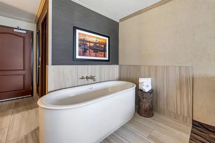 Elizabeth Oceanfront Suites