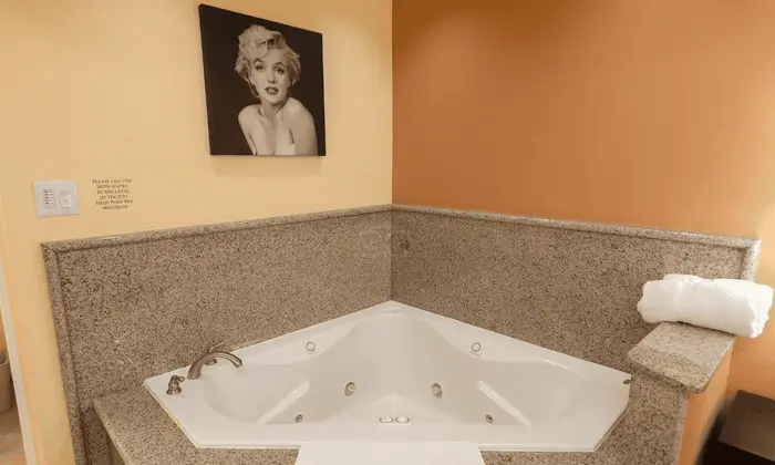 Americas Best Value Inn & Suites