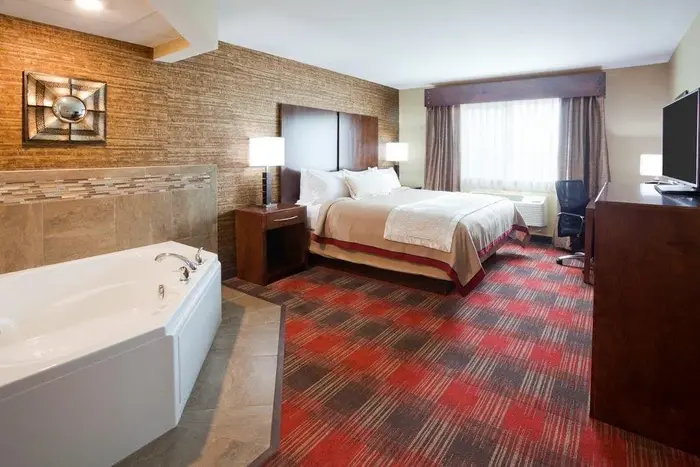Gateway Park Hotel & Suites