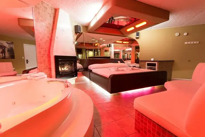 Essence Suites