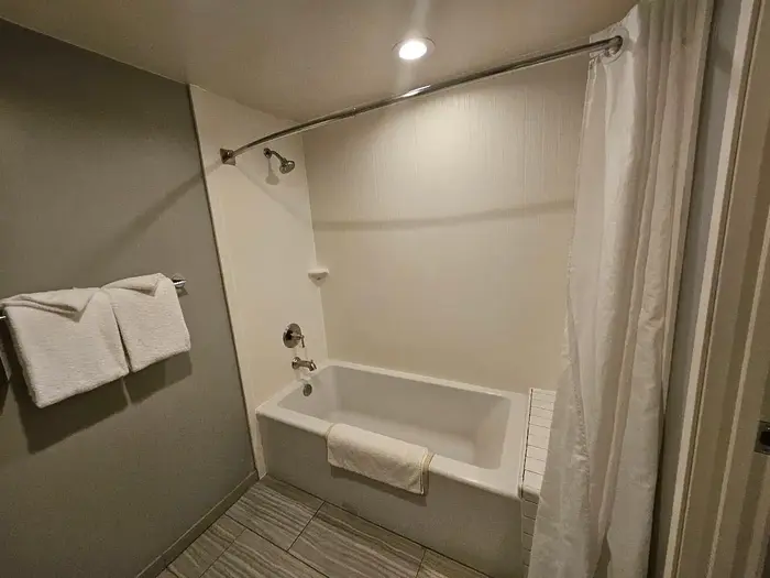 Ramada by Wyndham Burbank Airport