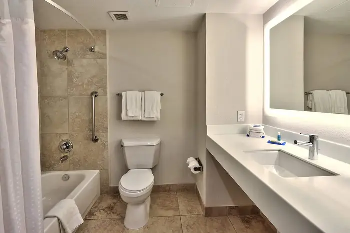 Holiday Inn Express & Suites Albuquerque
