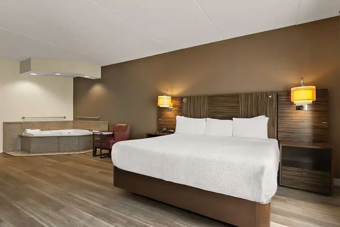 Ramada by Wyndham Harrisburg 