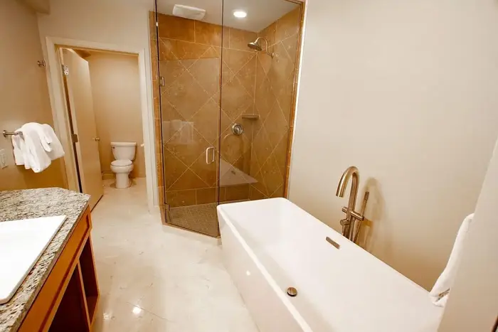 Mirabeau Park Hotel & Convention Center