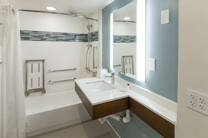 EVEN Hotel Chicago-Tinley Park-Conv Ctr by IHG