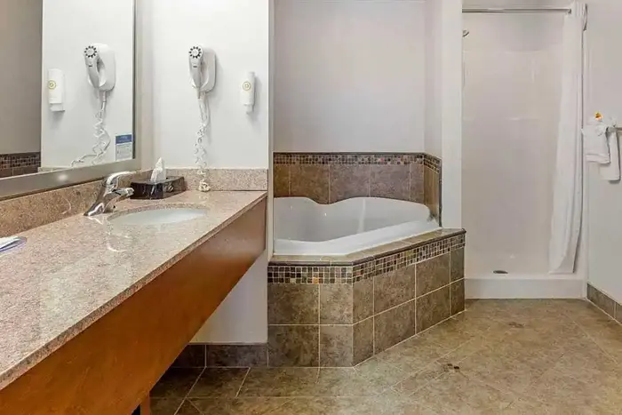 Comfort Suites Inn at Ridgewood Farm