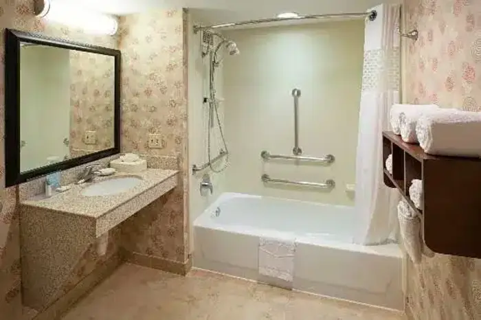 Hampton Inn & Suites Chicago-North Shore