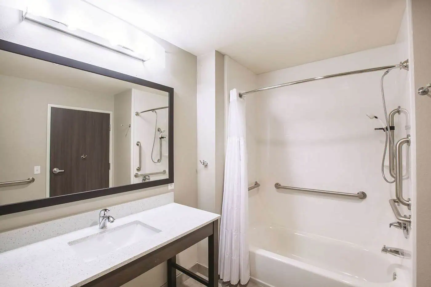 La Quinta Inn & Suites by Wyndham Tulsa