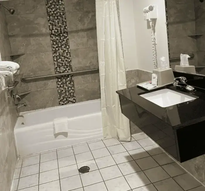 Moonlight Inn and Suites
