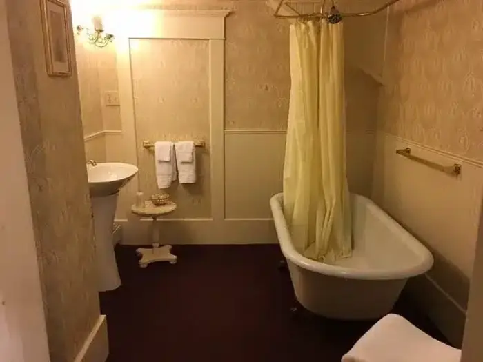 The Van Gilder Hotel