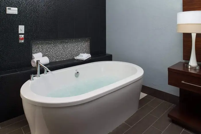 Holiday Inn Express & Suites Kansas City