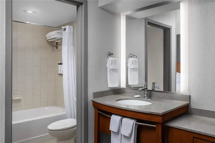 Hyatt Place Detroit / Utica