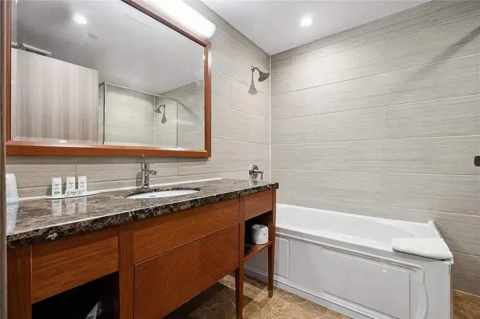 Ramada by Wyndham Flushing Queens