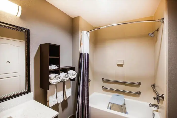 La Quinta Inn & Suites by Wyndham Baton