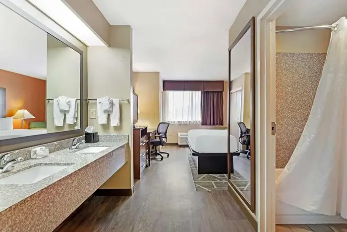 Best Western Inn & Suites