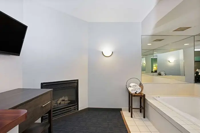 La Quinta Inn & Suites By Wyndham Omaha Airport Downtown