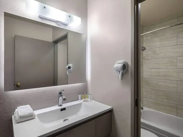 Days Inn by Wyndham Las Vegas Airport