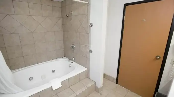 Comfort Inn At Thousand Hills