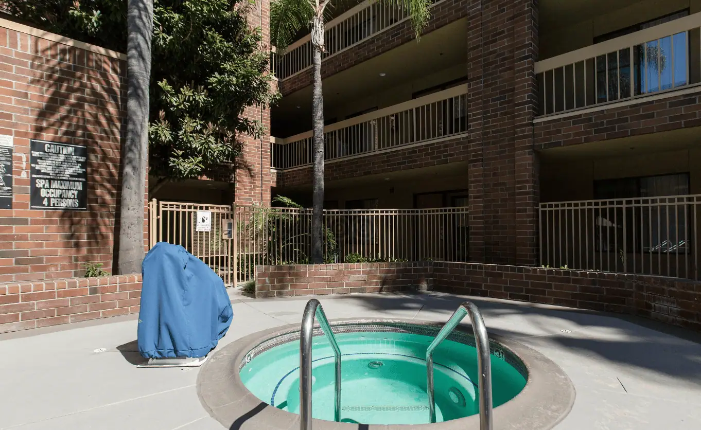 Best Western Plus Meridian Inn & Suites