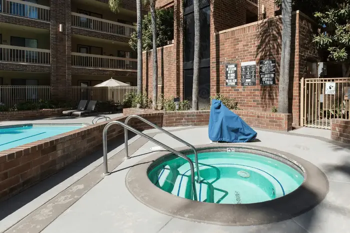 Best Western Plus Meridian Inn & Suites