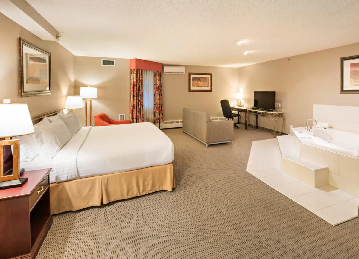 Palm Springs Hotels with Jacuzzi in Room
