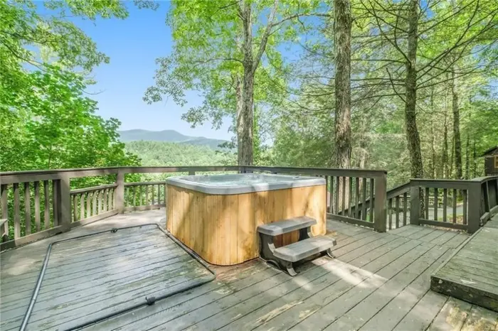 North Georgia Lodge with Cabins – Sleeps 24