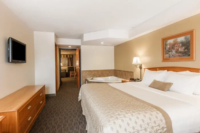 Ramada by Wyndham Sioux Falls Airport-Waterpark & Event Ctr