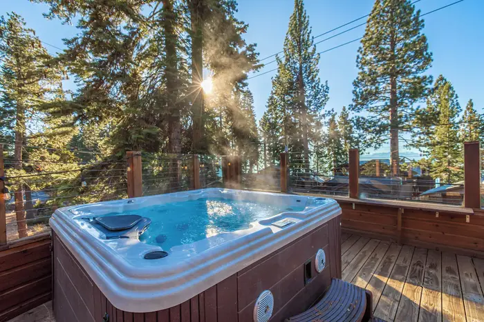 Lakeview Lodge with Stunning Lake Tahoe