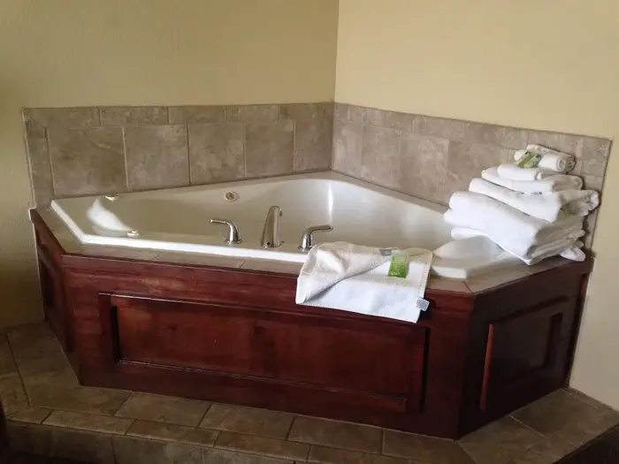 Holiday Inn Express & Suites El Dorado, KS